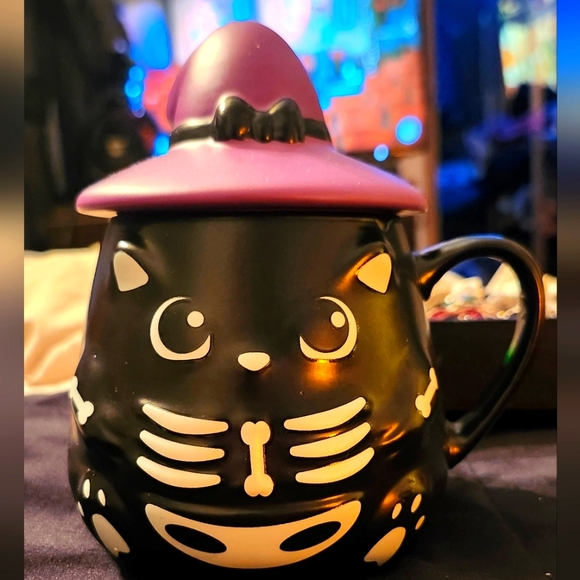 Charmed Aroma Candle - Picture 2 of 4